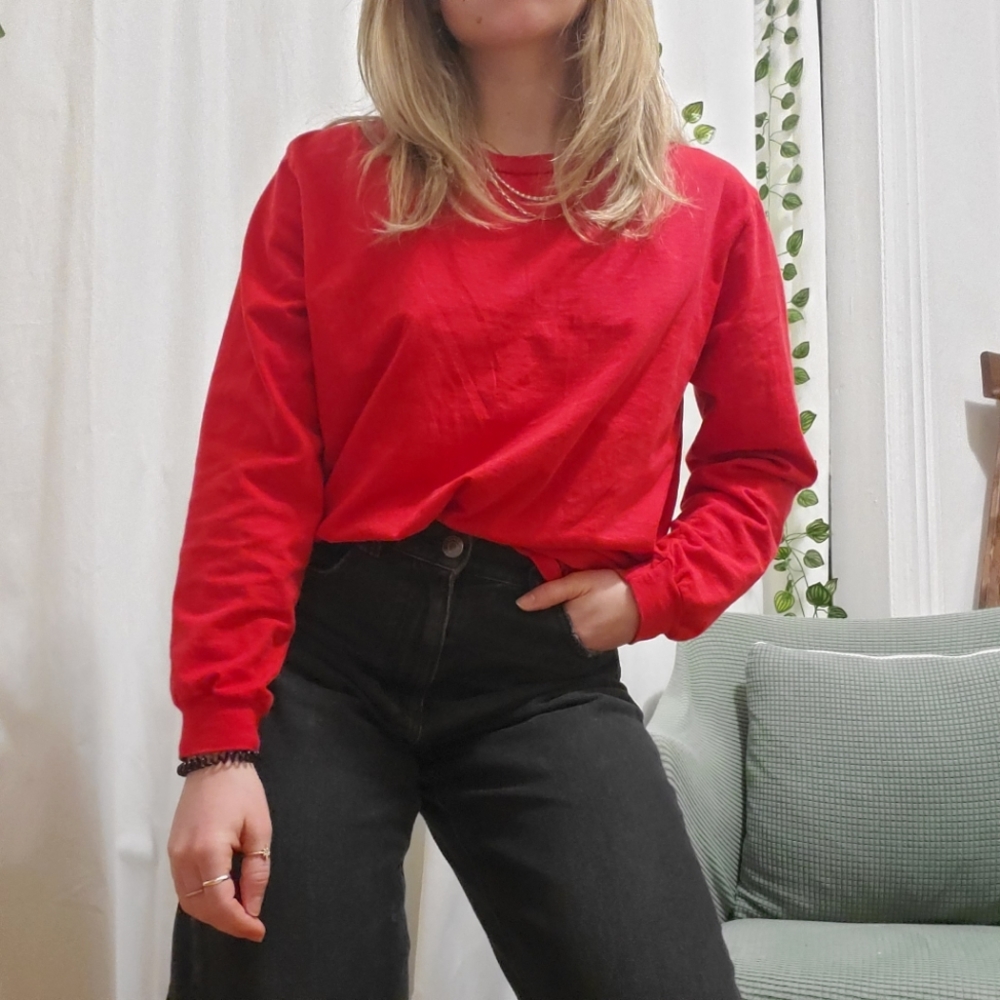 3/20$- RED CREWNECK COTTON SHIRT SIZE L